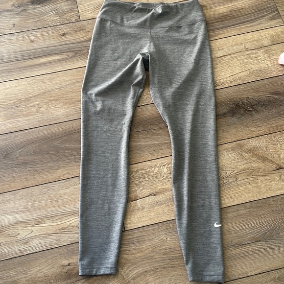 gray nike leggings, worn twice - Picture 1 of 2